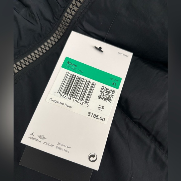 XL Men’s Jordan Essentials Poly Puffer Jacket - Picture 8 of 12
